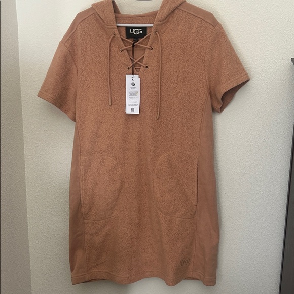 UGG Dresses & Skirts - UGG Yasmine Short-Sleeve Mixed Hooded Dress NEW Size Small
